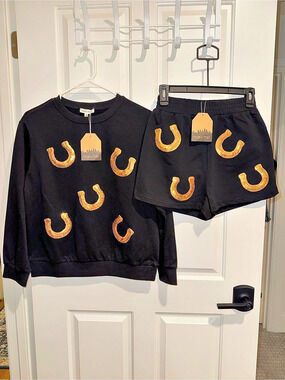 Mainstrip Horseshoe Sequin Set in Black Size Small NWT